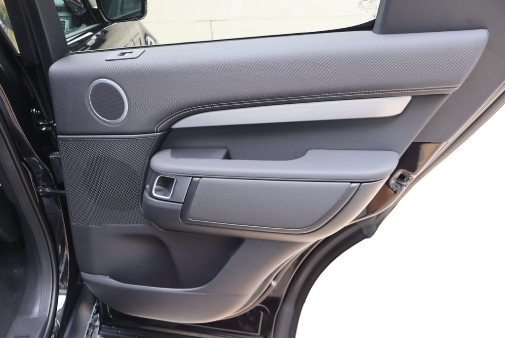 Land Rover Discovery 2026 COMMERCIAL DYNAMIC HSE STYLED BY SEEKER GENUINE REAR SEATS FITTED  21