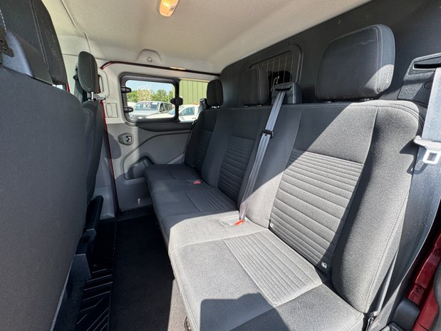 Ford Transit Custom Crew Cab SWB L1H1 Low Roof Limited 300 Air Con Alloys Sensors EURO 6 12