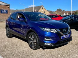 Nissan Qashqai 1.3 Qashqai N-Connecta DiG-T 5dr 4