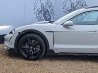 Porsche Taycan 4 CROSS TURISMO 5