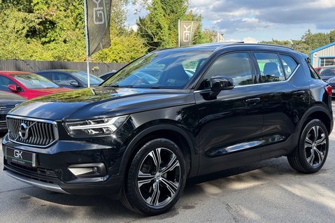 Volvo XC40 B4 INSCRIPTION PRO AWD MHEV - ONE OWNER - PAN ROOF - APPLE CARPLAY  11