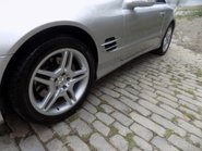 Mercedes-Benz SL Series SL500 37