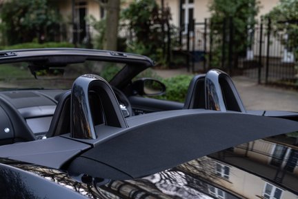 Jaguar F-Type R-Dynamic Black 17