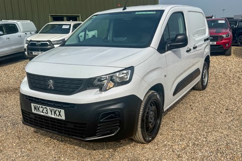 Peugeot Partner SWB L1H1 Low Roof Professional Premium Plus Air Co