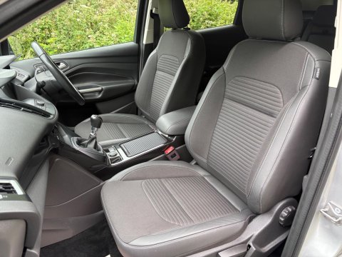 Ford Kuga TITANIUM TDCI 18