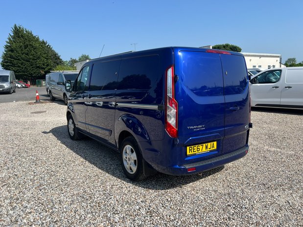 Ford Transit Custom SWB L1H1 (SOLD) Low Roof Limited Air Con Alloys Sensors EURO 6 NO VAT 8