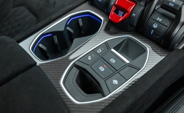 Lamborghini Urus PERFORMANTE 39