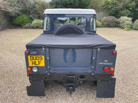 Land Rover Defender 2.4 TDCi Pickup 2dr Diesel Manual 4WD SWB Euro 4 (122 bhp) 17