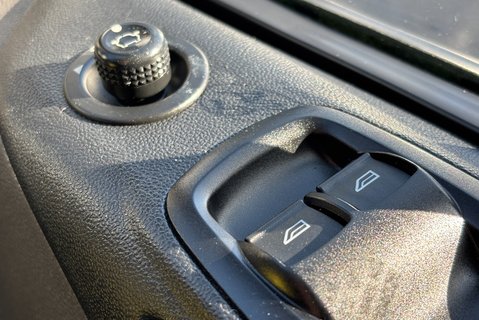 Ford Transit Custom 300 Active L1 170 ps Selectshift Panel Van - Tailgate & Twin Side Doors 40