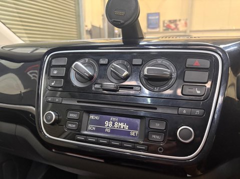 Volkswagen Up 1.0 High up! Euro 5 3dr 20