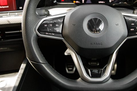 Volkswagen Golf R-LINE TSI 18