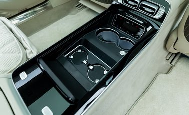 Mercedes-Benz S Class S580 Maybach First Class 25