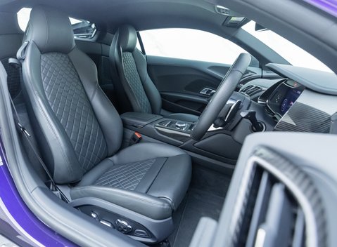 Audi R8 V10 PERFORMANCE CARBON BLACK 11