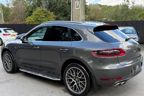 Porsche Macan D S PDK - £14K EXTRAS -AIR SUSPENSION -PDLS+ -BOSE -SIDE SKIRTS -ACC-CAMERA 2