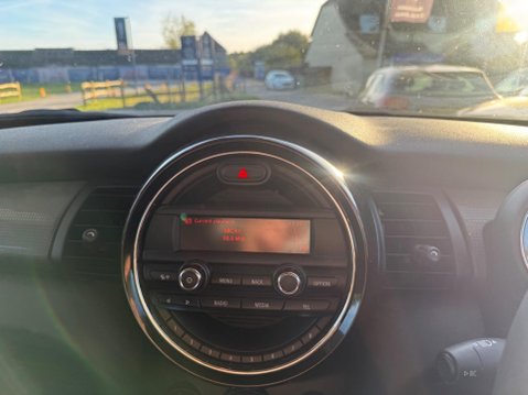 Mini Hatch 1.5 Cooper Euro 6 (s/s) 3dr 8