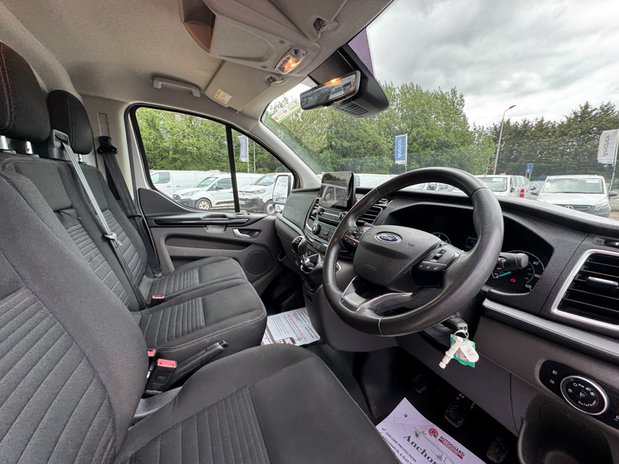 Ford Transit Custom SWB L1H1 Low Roof Limited 280 Air Con Alloys Sensors EURO 6 15