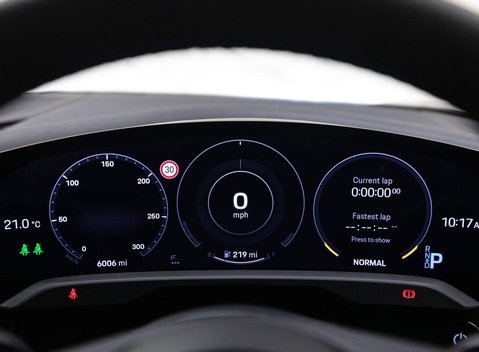 Porsche Taycan 4 CROSS TURISMO 14