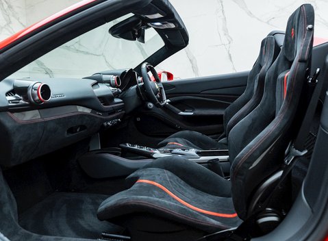 Ferrari F8 Tributo Spider 16