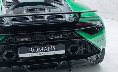 Lamborghini Huracan Tecnica 32