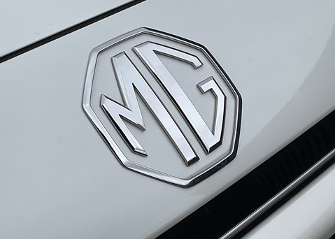 MG HS 1.5 T-GDI PHEV TROPHY 3