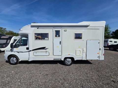 Autocruise Starblazer Motor Home 12