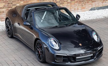 Porsche 911 (991.2) Targa 4 GTS 8
