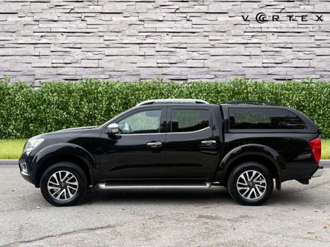 Nissan Navara 2.3 Navara Tekna dCi Auto 4WD 5dr 4