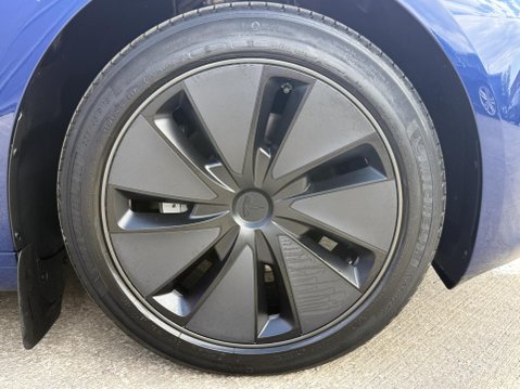 Tesla Model 3 Saloon 4dr Electric Auto RWD (208 ps) 14