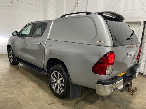 Toyota Hilux INVINCIBLE 4WD D-4D DCB 7