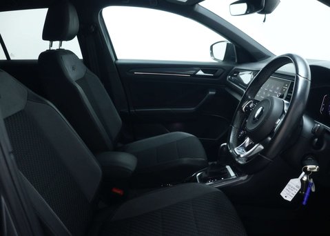 Volkswagen T-Roc 1.5 T-Roc R-Line TSi Evo Semi-Auto 5dr 42