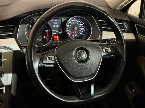 Volkswagen Passat SE BUSINESS TDI BLUEMOTION TECHNOLOGY 13