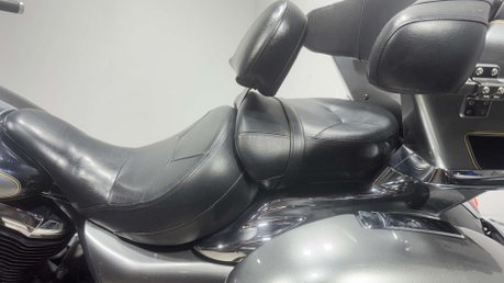 Kawasaki Vulcan 1700 VOYAGER 2010 40K NEW MOT SERVICED LARGE TOURER CRUISER BIKE 31