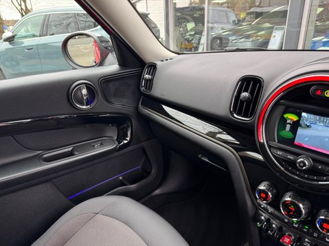 Mini Countryman COOPER D CLASSIC 23