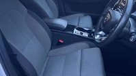 Volvo XC40 1.5h T4 Recharge 10.7kWh Plus SUV 5dr Petrol Plug-in Hybrid Auto Euro 6 (s/ 5
