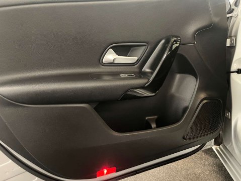 Mercedes-Benz A Class 1.3 A 180 SE Auto 5dr 35