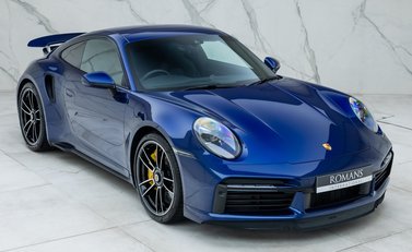 Porsche 911 Turbo S (992) 8