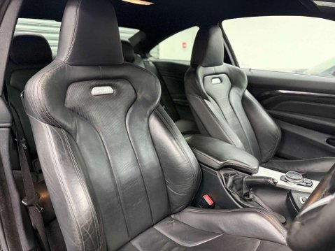 BMW M4 3.0 BiTurbo Coupe 2dr Petrol DCT Euro 6 (s/s) (431 ps) 6