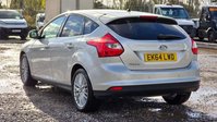Ford Focus 1.6 Zetec Navigator Hatchback 5dr Petrol Powershift Euro 5 (125 ps) 4