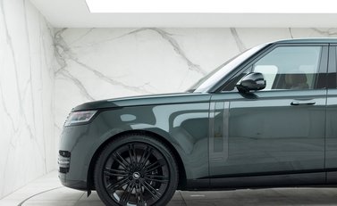 Land Rover Range Rover P400 Autobiography LWB 7 Seater 26