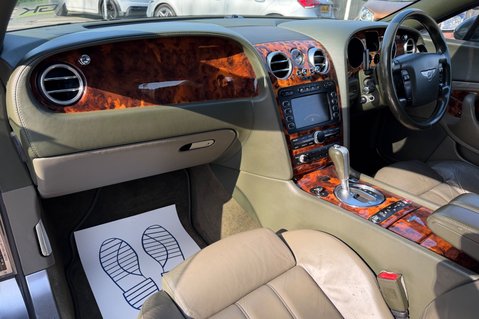 Bentley Continental GT - CYPRESS GREEN - 15 SERVICES RECORDED  27