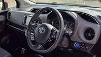 Toyota Yaris 1.5 VVT-h Icon Tech Hatchback 5dr Petrol Hybrid E-CVT Euro 6 (s/s) (100 ps) 17