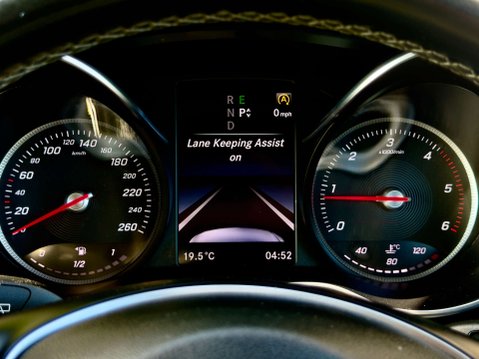 Mercedes-Benz V Class 2.2 V220d BlueTEC SE MPV 5dr Diesel G-Tronic+ Euro 6 (s/s) 7 Seat (163 ps) 50