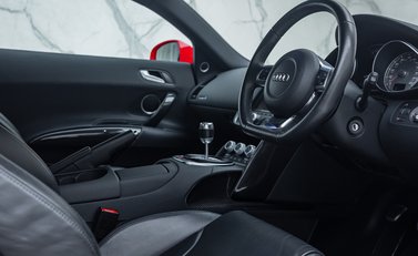 Audi R8 V8 16