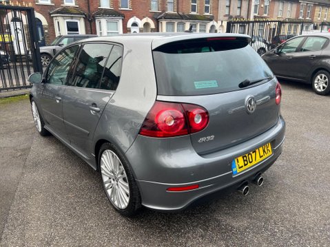 Volkswagen Golf 3.2 V6 R32 DSG 4Motion 5dr 4