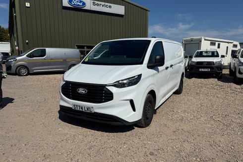 Ford Transit Custom LWB L2H1 Low Roof Trend 300 Air Con Sensors Cam EURO 6