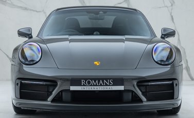 Porsche 911 Carrera GTS (992) 7