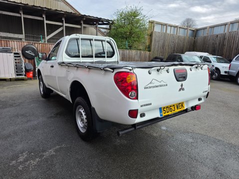 Mitsubishi L200 DI-D 4X4 4WORK S/C 6