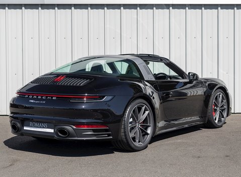 Porsche 911 (992) Targa 4S 7