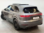 Porsche Cayenne 3.0T V6 GPF SUV 5dr Petrol TiptronicS 4WD Euro 6 (s/s) (340 ps) 25