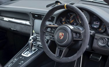 Porsche 911 (991.2) GT3 RS Weissach 11